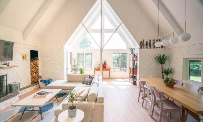 Red Hook House | Milan Hill A-Frame - Heated Pool near Rhinebeck