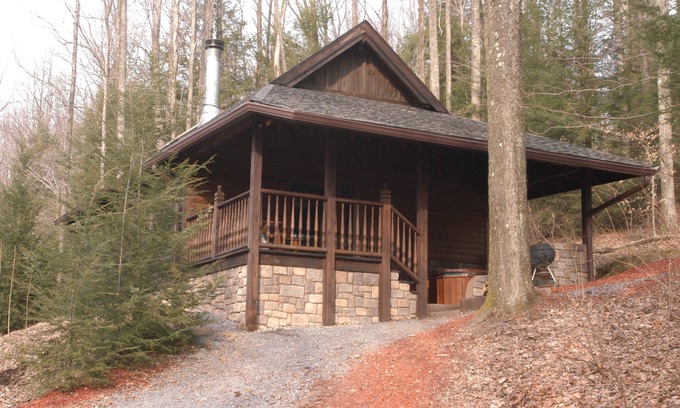 Lansing Cabin | Mill Creek Cabins 7- Secluded Luxury Cabins 2 miles New River Gorge NP entrance