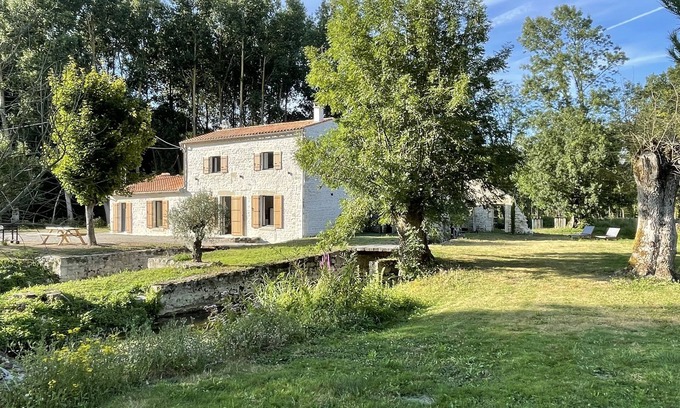 Coivert House | MILL IN THE HEART OF CHARENTE-MARITIME (Furnished accommodation *)