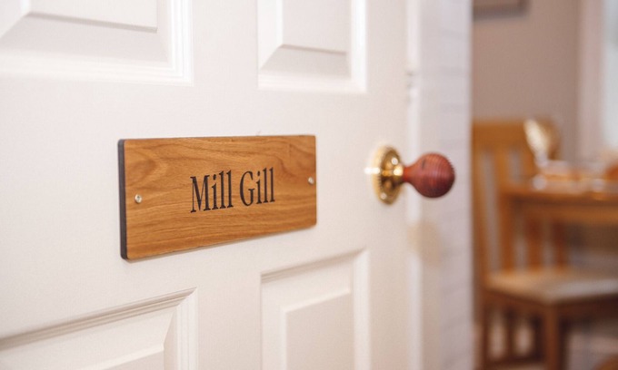 Askrigg Apartment | Milton house-studio apartment . mill gill suite