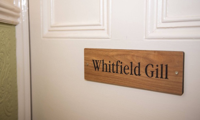 Askrigg Apartment | Milton House- Studio Apartment .Whitfield Suite