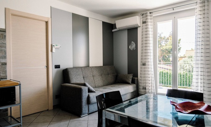 Cervo Apartment | Mimosa 1 int 7 - One Bedroom Apartment, Sleeps 4