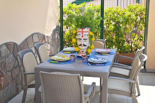 Ischia Porto Apartment | Mimosa - Appartamento a Ischia con area esterna