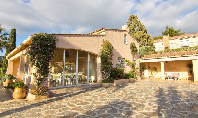Bormes-Les-Mimosas Villa | Mimosas 714.1