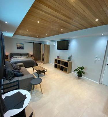 Mindarie Apartment | Mindarie beachside studio