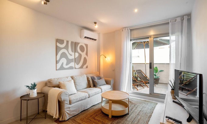 Mataro Apartment | MINI apartment with terrace and parking