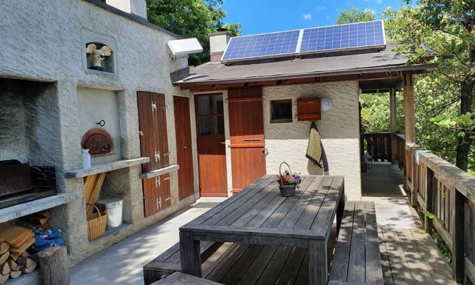 Fully Ski Chalet | Mini Maison Autonome Entre Vigne et Forêt Pour une Totale Déconnection