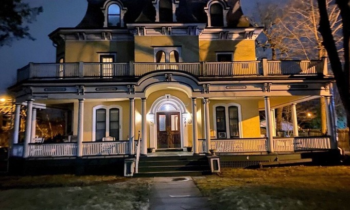 Plainfield Apartment | Mini Mansion rental suite, close to public transportation, train/buses