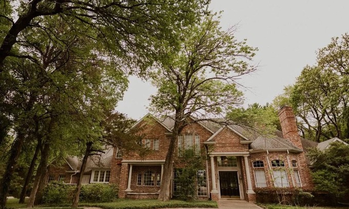 Waxahachie House | Mini Mansion with Pool, Hot Tub, Decking Overlooking Pond & Games