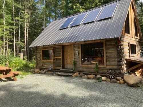 Clearwater Ski Chalet | Mini Moo-light Cabin