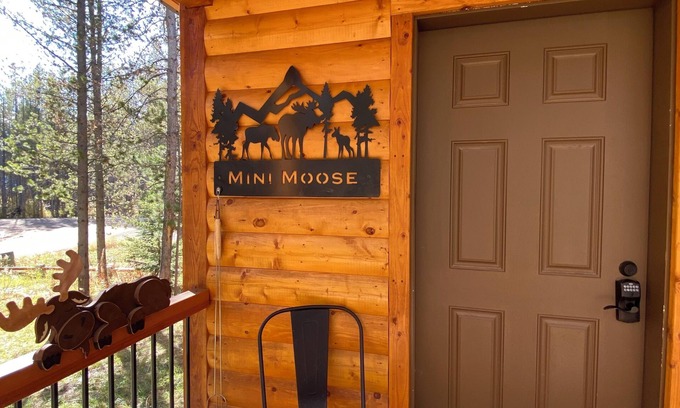 Island Park Cabin | Mini Moose-28 Miles to Yellowstone