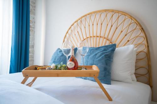 Foca House | MINIQ HOMES 101 - Near Sea Foça Center 2BR Historic Stone House