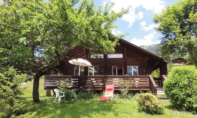 Lauenen Apartment | Minnehaha, Chalet by Interhome