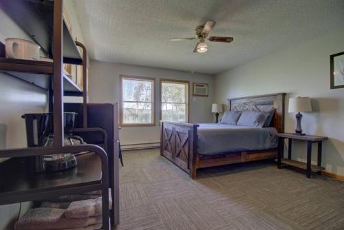 Clitherall House | Minnesota Lake Home Resort Studio-Style Cottage