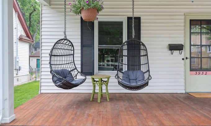 Kingfield House | MINNeSTAY* Retro Haus