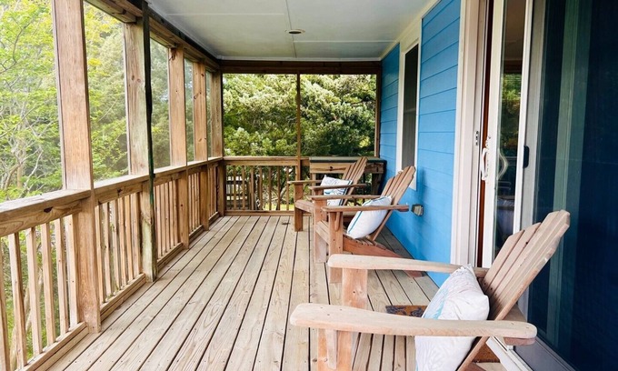 Ocracoke House | Minnow: A charming home for 2 in a secluded neighborhood in Ocracoke.