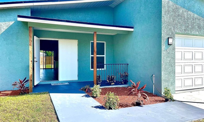 Highland House | Minutes away to Sebring Raceway, Golf Course and many great fishing spots.