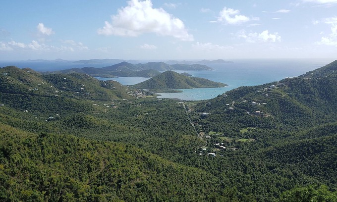 Maho Bay Quarter Apartment | Minutes from beaches & trails of the National Park, with a large bedroom .