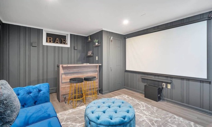 Waterford House | Minutes from Beaches | Large Spa - Home Theater