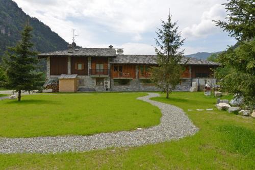 Antey-Saint-Andre Bed & Breakfast | Miravalle