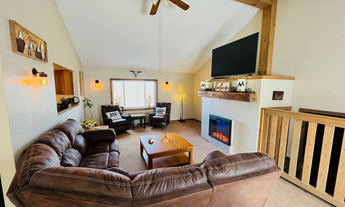 Mill Run House | Misty Mountain Lookout-2 miles to Ohiopyle