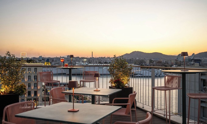 Piraeus Hotel | Mitsis N'U Piraeus Port