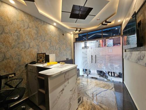 Varanasi House | MM GRAND, 1 KM to KASHI VISHWANATH TEMPLE AND MAIN GHAT