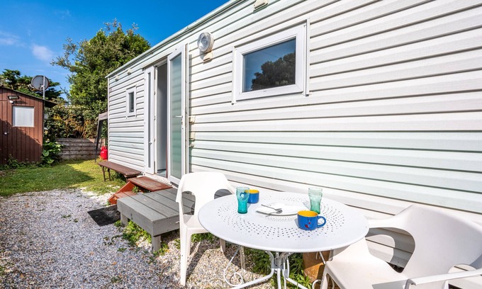 Saint-Pierre-d'Oleron RV Rental | Mobile Home 'La Belle Perrochoise De Jen' with Private Garden and Air Conditioning