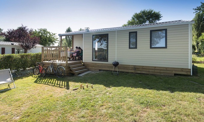 Ferel House | Mobile Home MALAGA TRIO near Pénestin - Camping Les Rives de Vilaine * campsite