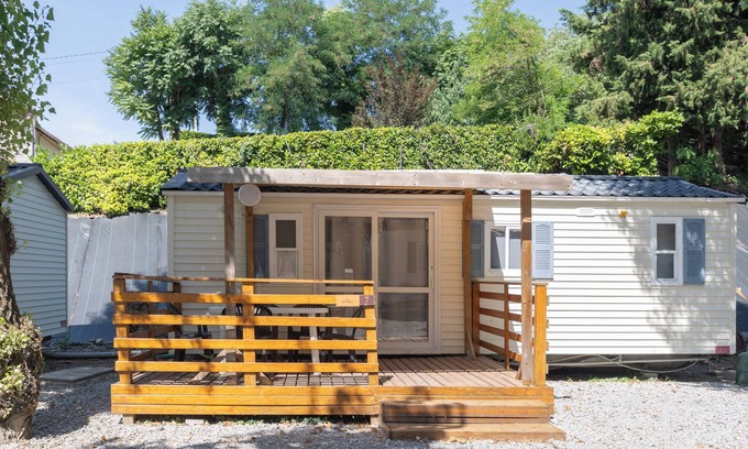 Lavilledieu House | Mobile Home 'Mobil-home D - 1-6 Pers' with Shared Pool, Private Terrace and Shared Garden
