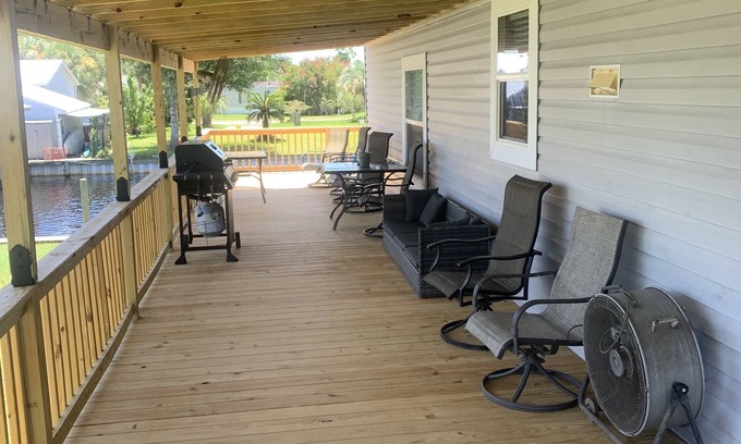 Pensacola House | Mobile home on water deep water access