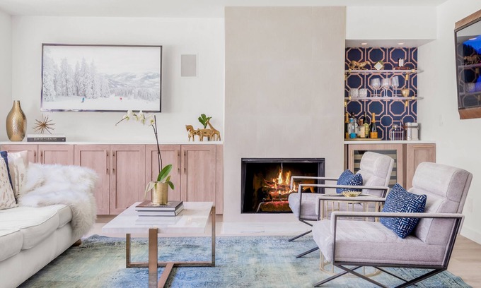 Aspen Condo | Moby House Aspen: A Curated Retreat w/2BR/2BA , AJAX Views n in the Aspen Core