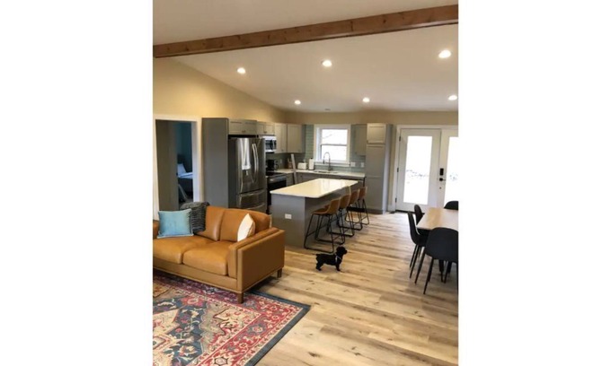 Bedford House | Mod Mountain Hideaway near Bedford Springs Hotel