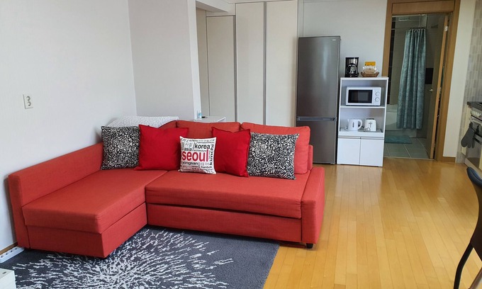 Hannamil-tong Apartment | Mod. spacious apt., great for digital nomads