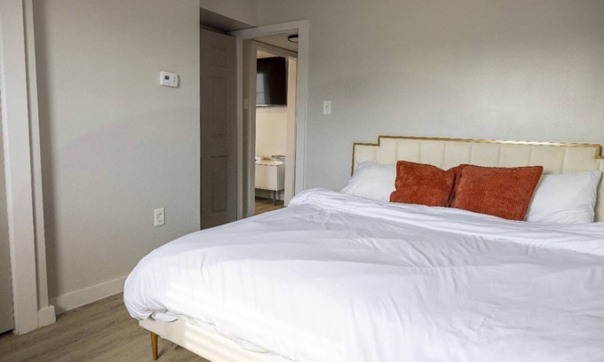 Downtown Memphis Apartment | Modern 1BR Apartment, Memphis