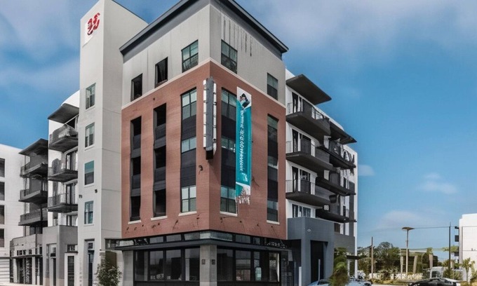 East Ybor Apartment | Modern 1BR Apt in Ybor 5min to DT Pet Friendly