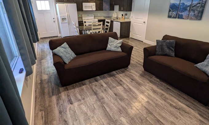 American Fork Apartment | Modern 1BR by Silicon Slopes – Workspace & 65” TV