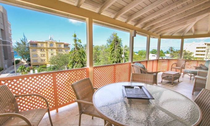 St. Lawrence Gap Apartment | Modern 2-bed Apt by Beach in St. Lawrence Gap