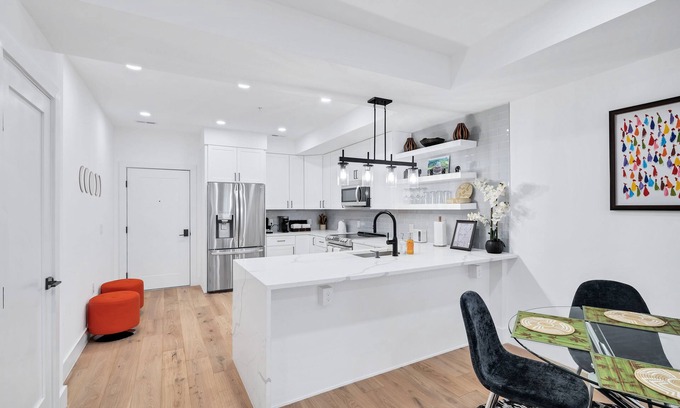 Brightwood Park Condo | Modern 2BR/2BA with Roof Patio