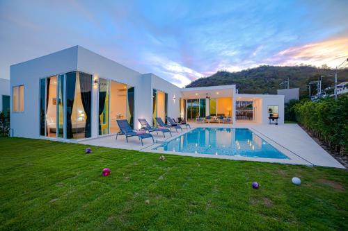 Khao Tao Villa | Modern 3 Bedroom Private Pool Villa KH-A1