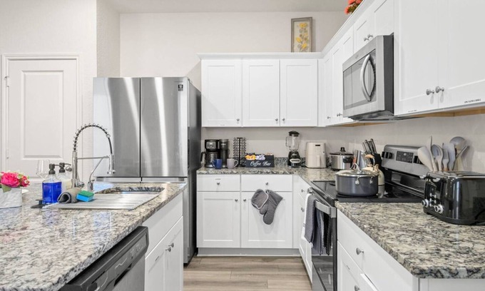 Medina Valley House | Modern 3BR Home in San Antonio