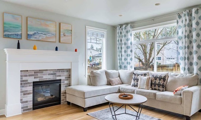 Edmonds House | Modern 3BR Retreat in Edmonds - Pets Welcome!