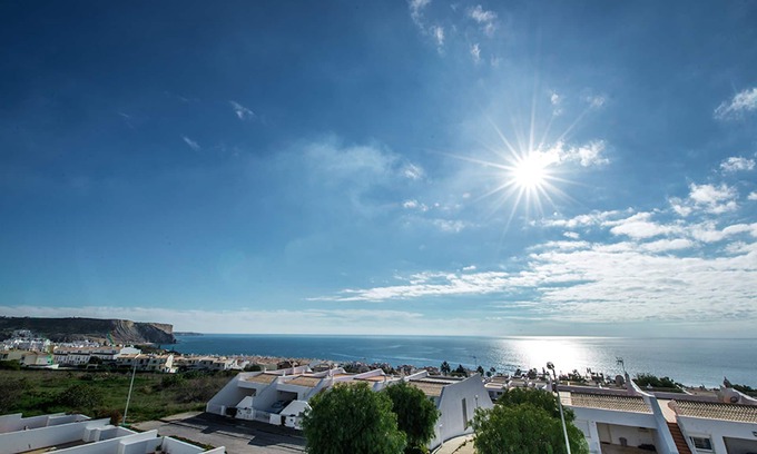 Luz Villa | Modern 4 bed/3 bath villa with private pool & ocean views