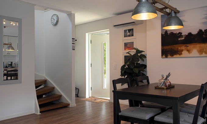 Satila Cabin | Modern and Relaxing Guesthouse Near Lake and Nature – 20 min from Landvetter