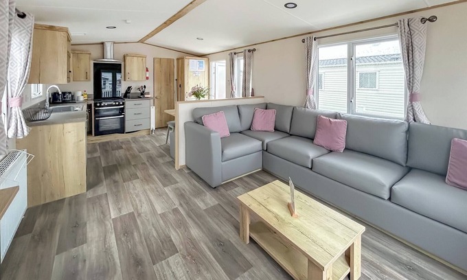 Bleadon House | Modern and contemporary 12ft wide caravan with one double and one twin.