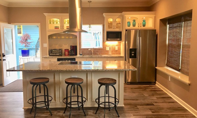 Capitol Hill House | Modern and chic guest house with EV universal wall connector level 2