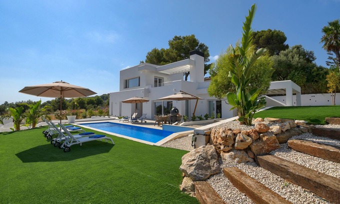 Javea Villa | Modern and comfortable villa in Javea, Costa Blanca, Spain with private pool for 6 persons