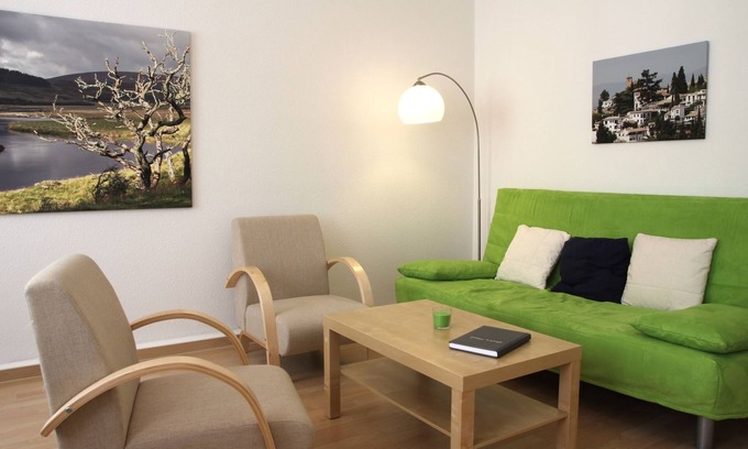 Mockern Apartment | Modern and friendly 3-bedroom apartment with beautiful garden