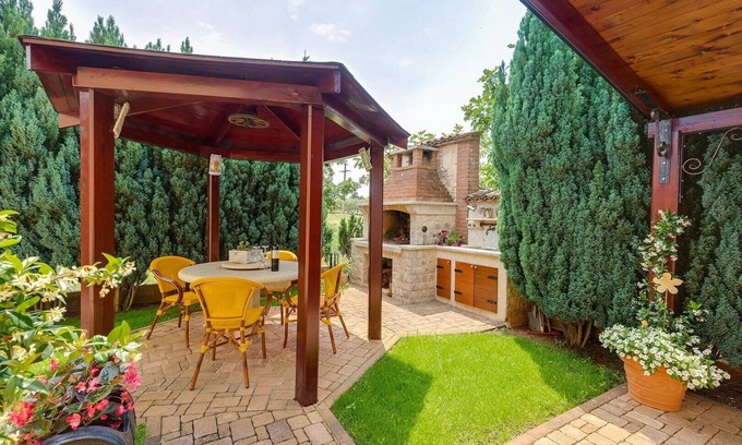 Rosini Apartment | Modern and fully equipped apartment with a private garden near Porec