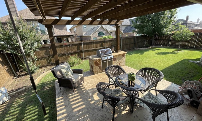 Little Elm House | Modern and New